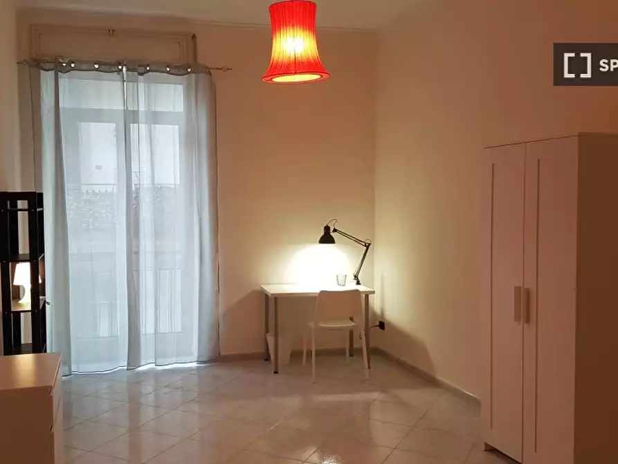 Immagine 6 di Camera condivisa in affitto  in Via Antonietta de Pace a Napoli