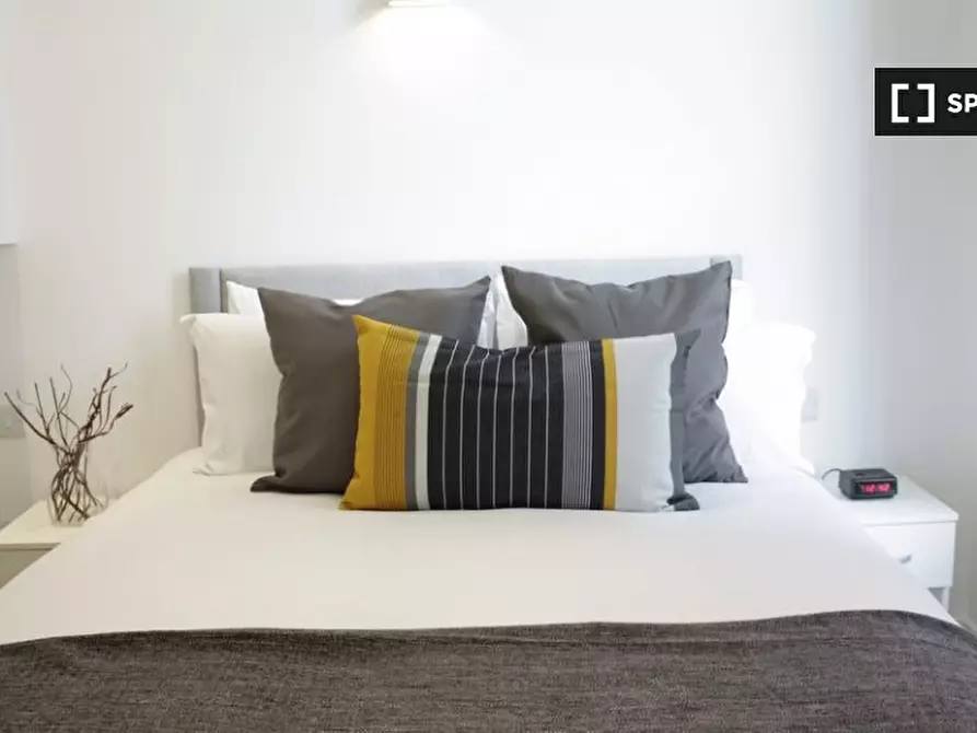 Immagine 9 di Appartamento in affitto  in St Mary at Hill a 