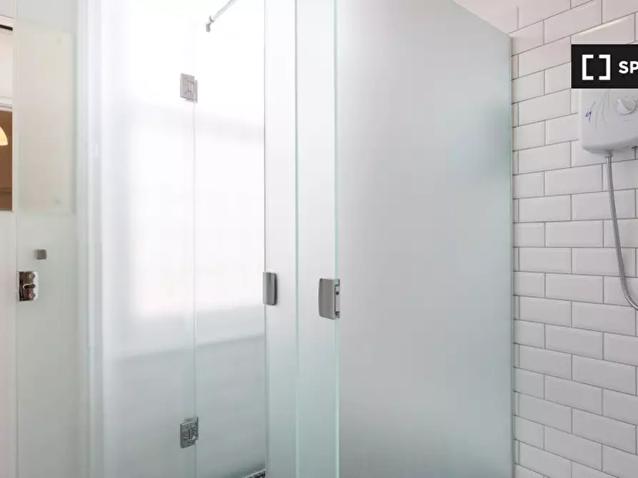 Immagine 4 di Camera condivisa in affitto  in nd Floor Apartment a Kensington