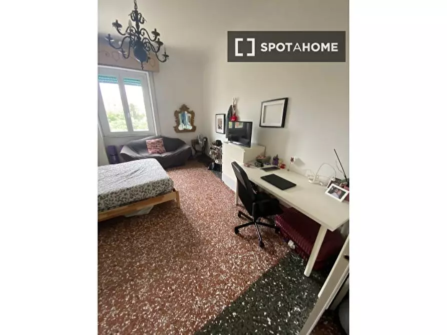 Immagine 3 di Camera condivisa in affitto  in Corso Trieste a Roma