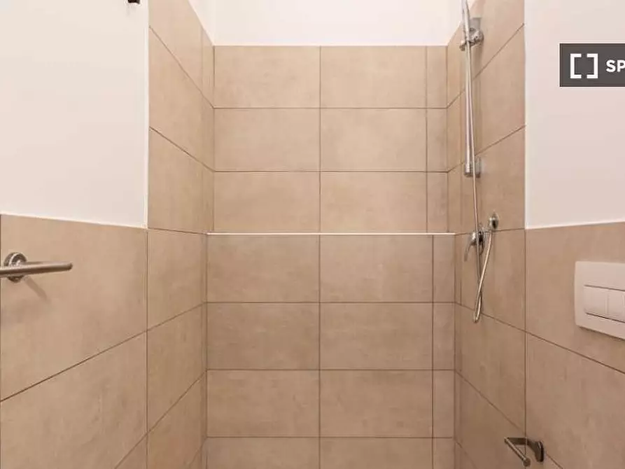 Immagine 4 di Camera condivisa in affitto  in Via Savona a Milano