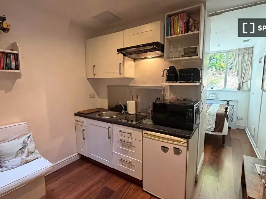 Immagine 5 di Appartamento in affitto  in Altenburg Gardens a Wandsworth