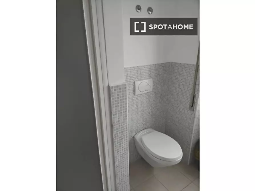 Immagine 14 di Ufficio in affitto  in Via Prenestina a Roma