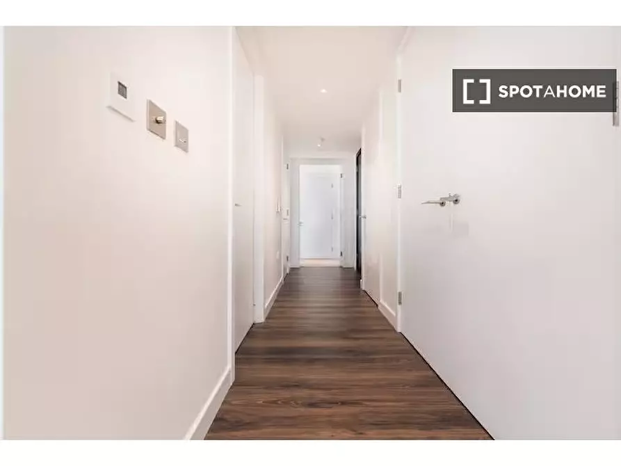 Immagine 14 di Appartamento in affitto  in Alie St a Poplar