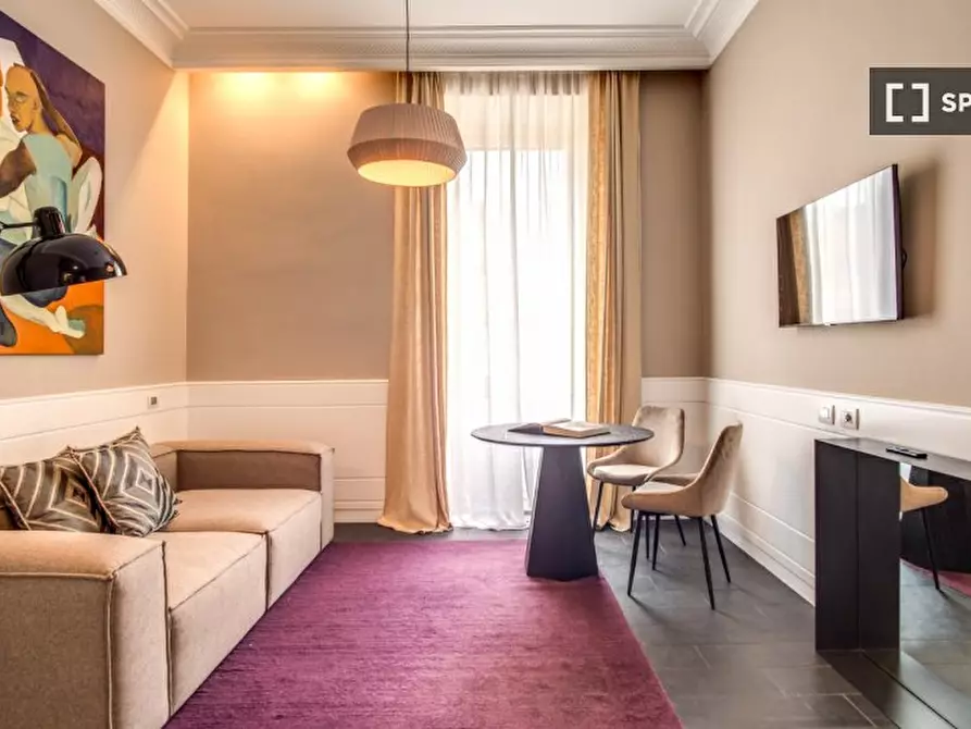 Immagine 6 di Camera condivisa in affitto  in Via Volturno a Roma