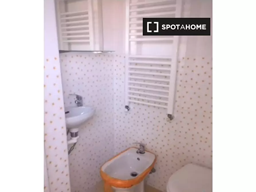 Immagine 14 di Camera condivisa in affitto  in Via Val Trompia a Milano