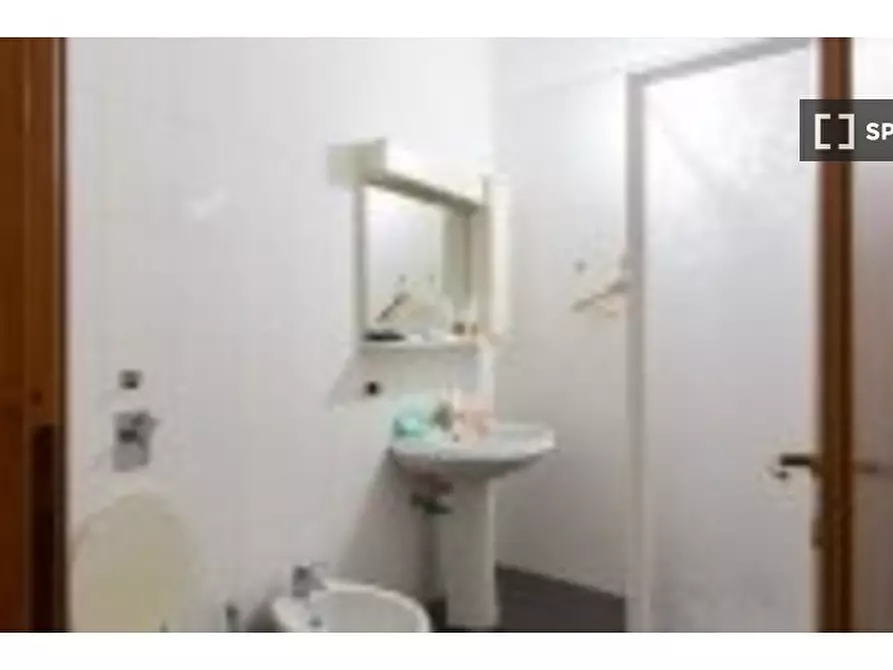 Immagine 12 di Camera condivisa in affitto  in Viale Sarca a Milano