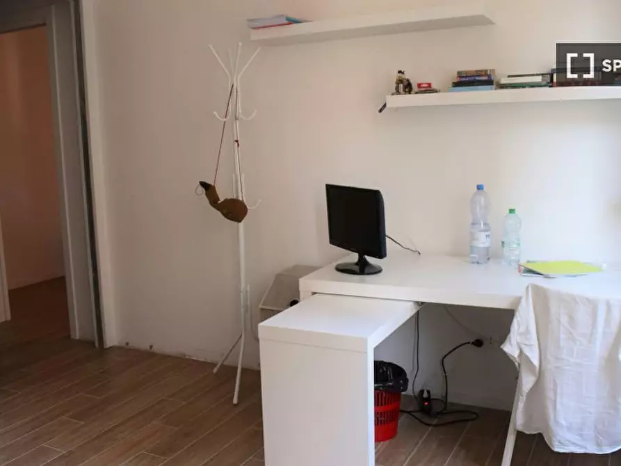 Immagine 2 di Camera condivisa in affitto  in Via Vittorio veneto a Trento