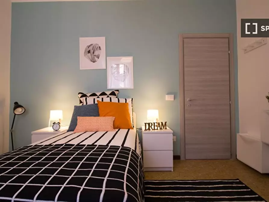 Immagine 10 di Camera condivisa in affitto  in Pasubio/C a Brescia