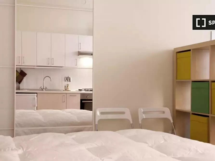 Immagine 13 di Ufficio in affitto  in Corte de Galluzzi a Bologna