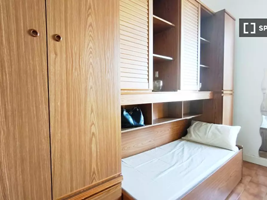 Immagine 17 di Camera condivisa in affitto  in Via Camillo e Otto Cima a Milano