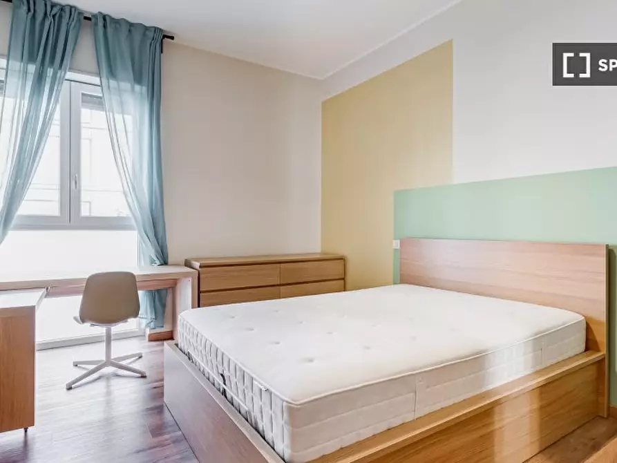 Immagine 1 di Camera condivisa in affitto  in Via Ostiense a Roma