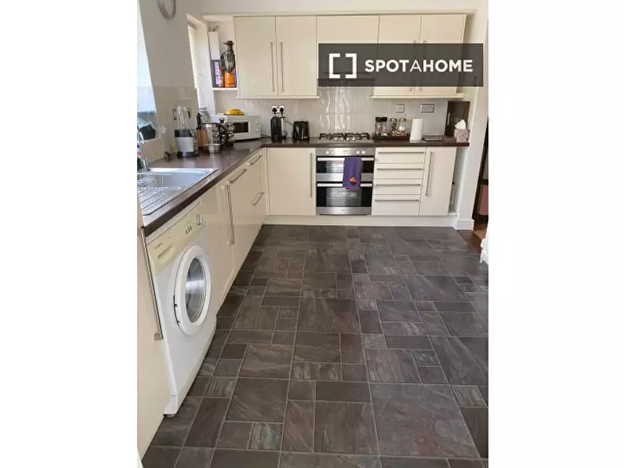 Immagine 8 di Appartamento in affitto  in Staveley Gardens a Hounslow