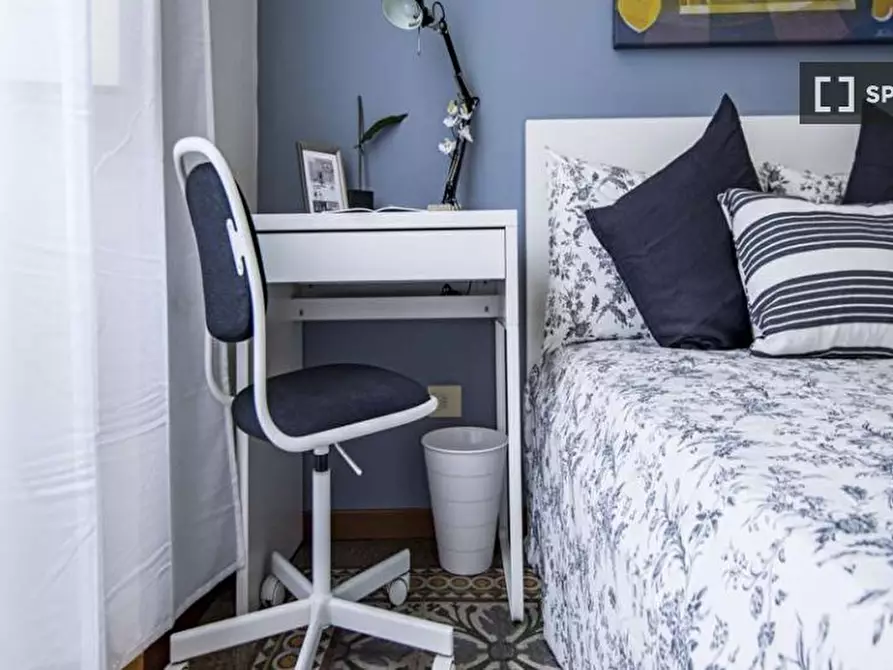 Immagine 3 di Camera condivisa in affitto  in Via Orti a Milano