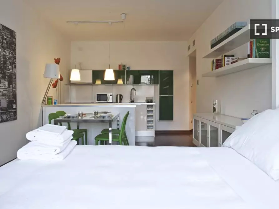 Immagine 3 di Appartamento in affitto  in Via Alzaia Naviglio Pavese a Milano