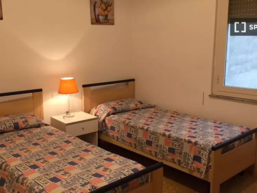 Immagine 2 di Camera condivisa in affitto  in Viale Orazio Antinori a Perugia