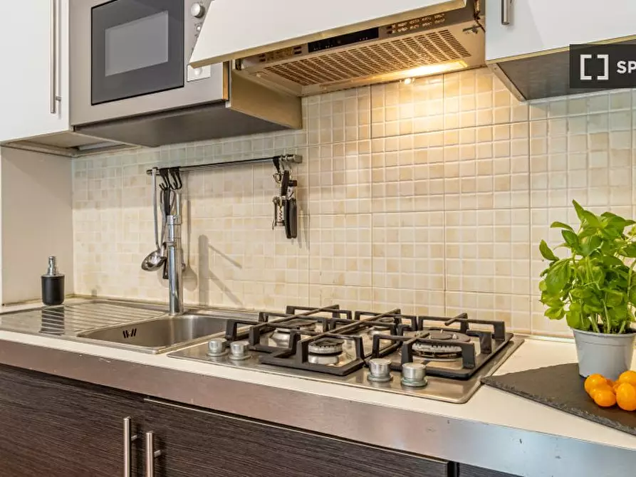 Immagine 11 di Ufficio in affitto  in Via Conte Rosso a Milano