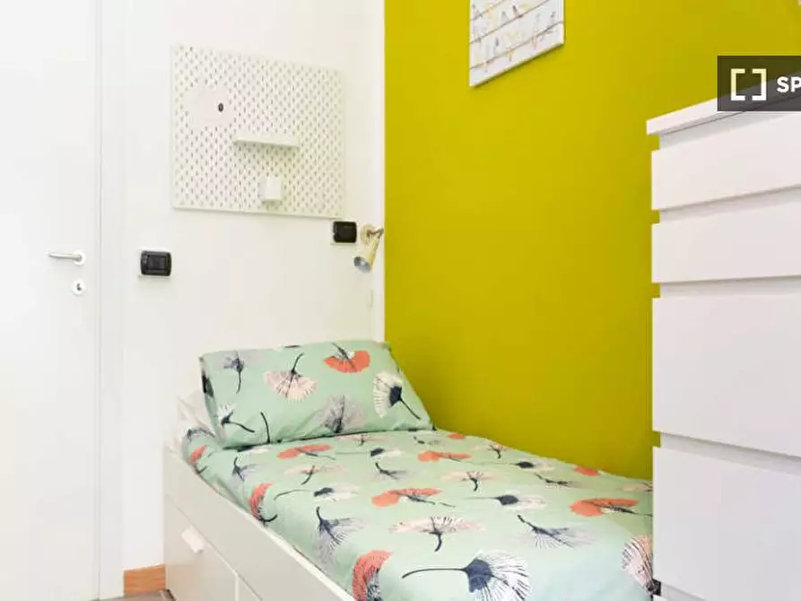 Immagine 3 di Camera condivisa in affitto  in Via Salvatore Barzilai a Milano