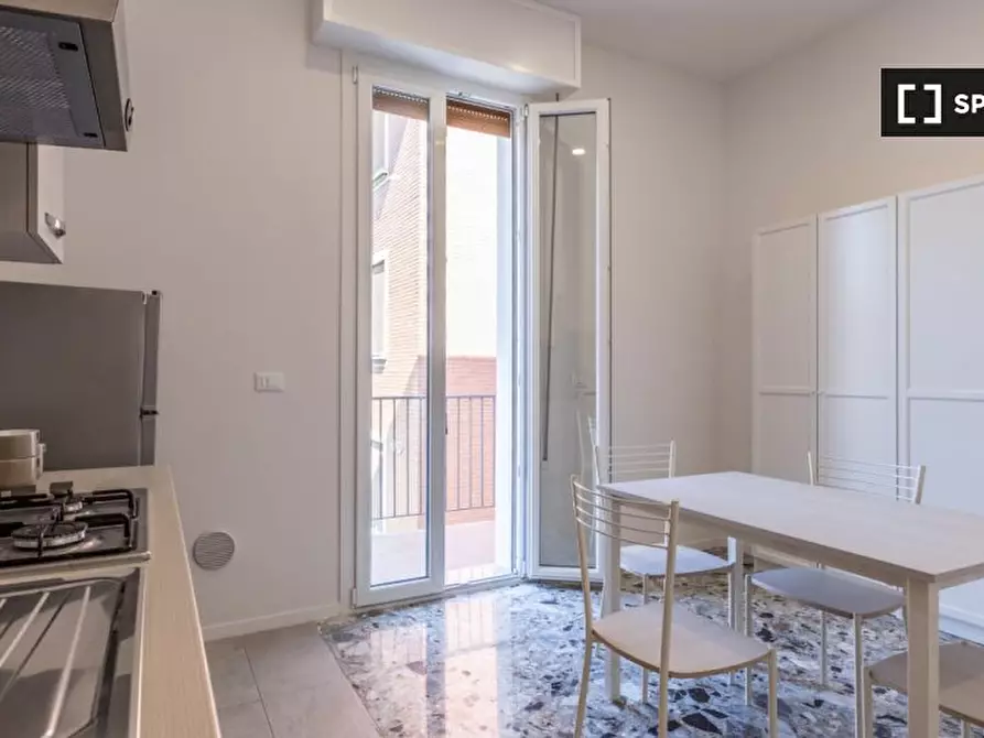 Immagine 3 di Camera condivisa in affitto  in Via Camillo Procaccini, 40129 Bologna BO, Italy a Bologna