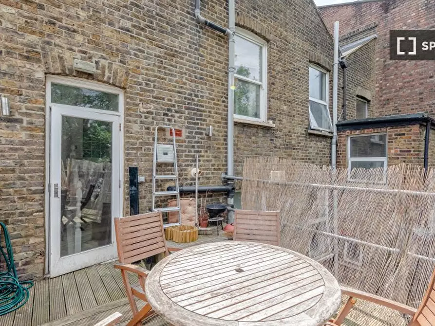 Immagine 18 di Appartamento in affitto  in Willesden Ln a Camden Town