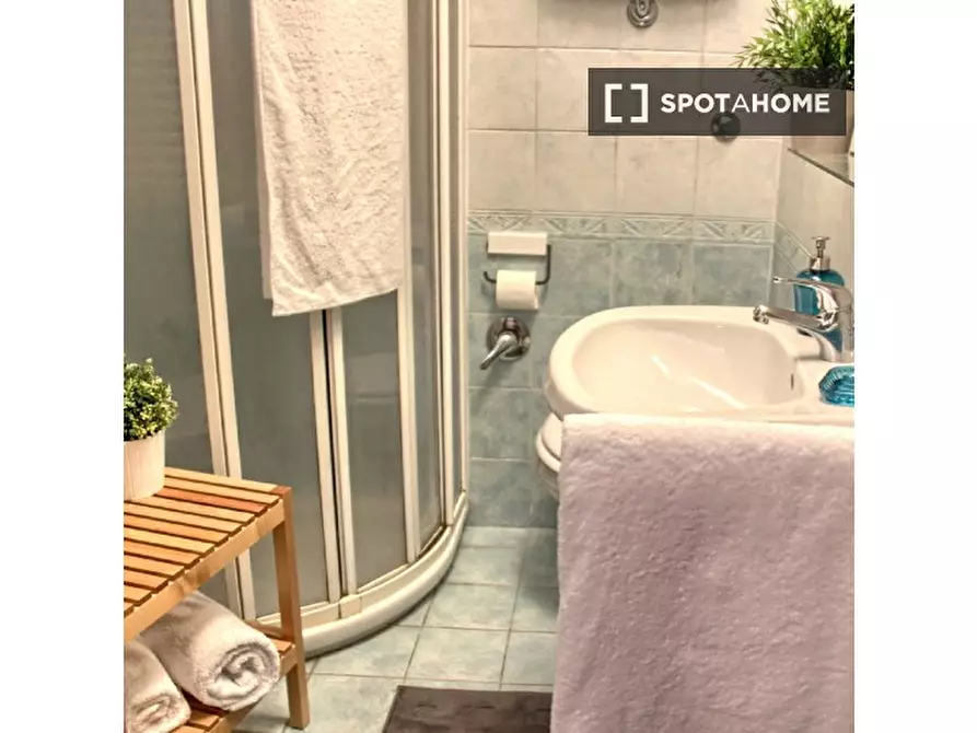 Immagine 19 di Appartamento in affitto  in Via di S. Martino Ai Monti a Roma