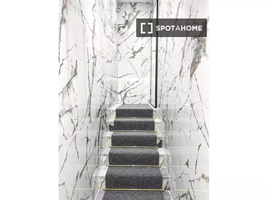 Immagine 12 di Appartamento in affitto  in Viale Legioni Romane a Milano