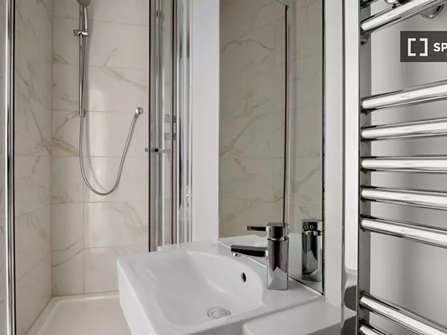 Immagine 14 di Appartamento in affitto  in Aldersgate St a Islington