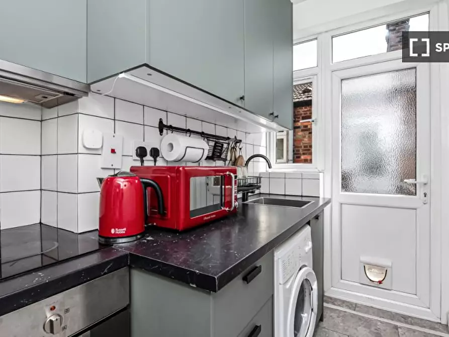 Immagine 6 di Appartamento in affitto  in Edward Rd a Walthamstow