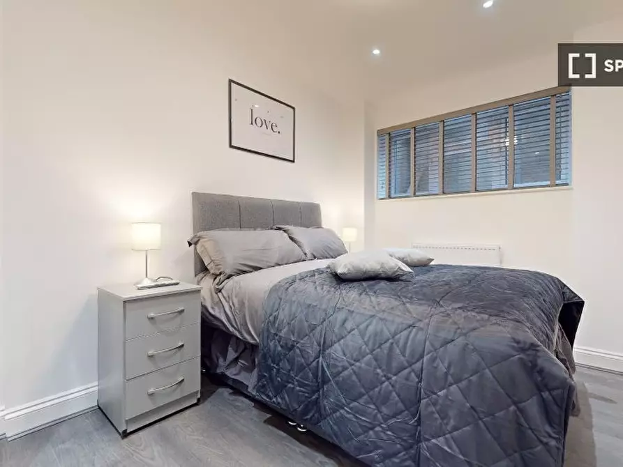 Immagine 13 di Appartamento in affitto  in Blenheim Gardens a Brent