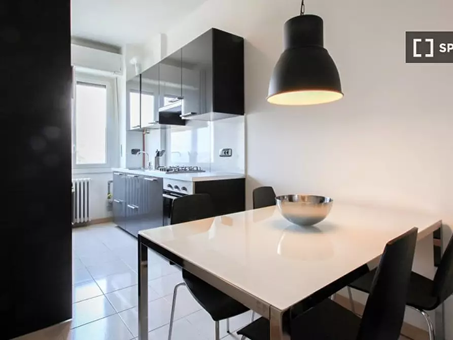 Immagine 3 di Camera condivisa in affitto  in Via Rho a Milano