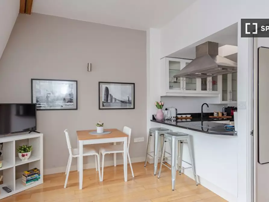 Immagine 2 di Appartamento in affitto  in Battersea Rise a Wandsworth