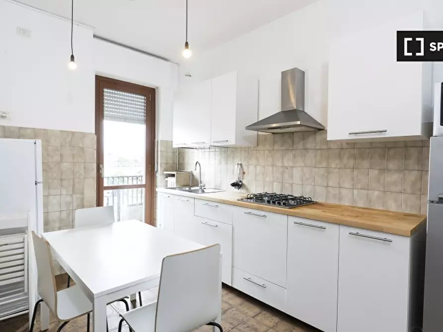 Immagine 8 di Camera condivisa in affitto  in Via Carlo Valvassori Peroni a Milano