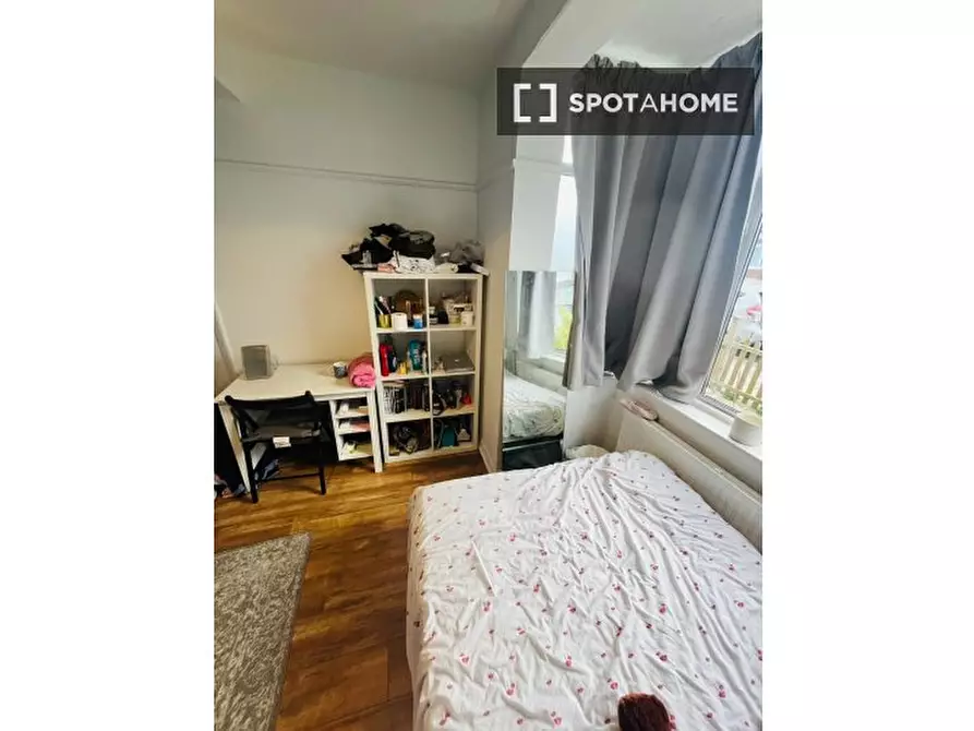 Immagine 5 di Camera condivisa in affitto  in Woodmansterne Rd a Lambeth
