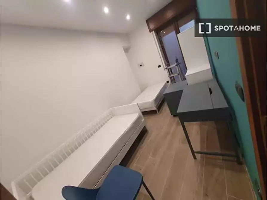 Immagine 6 di Appartamento in affitto  in Via Francesco Crispi a Napoli