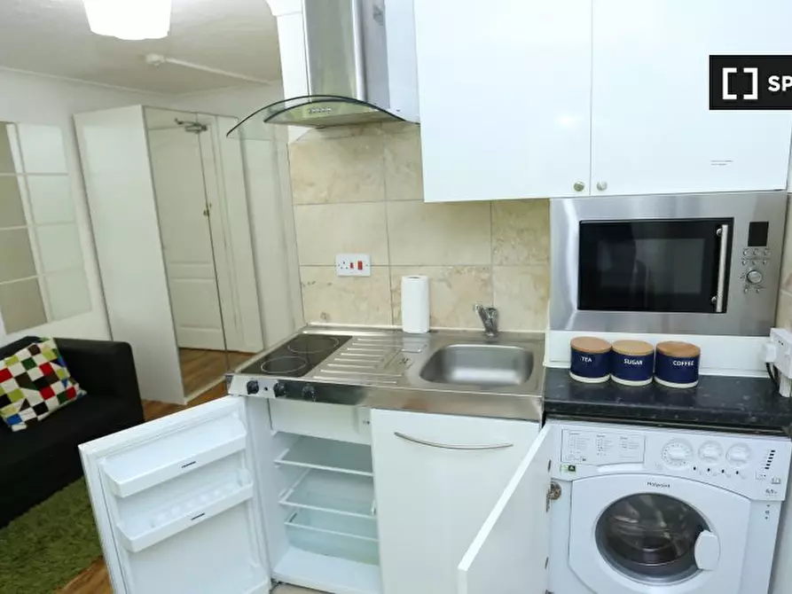 Immagine 9 di Ufficio in affitto  in Lytham Cl a Eltham