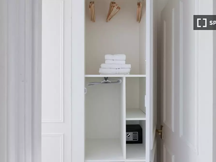 Immagine 19 di Appartamento in affitto  in Redcliffe Square a Kensington