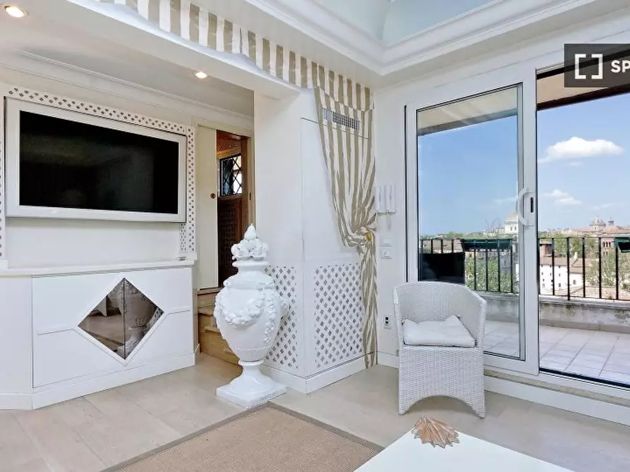 Immagine 6 di Appartamento in affitto  in Via della Botticella a Roma