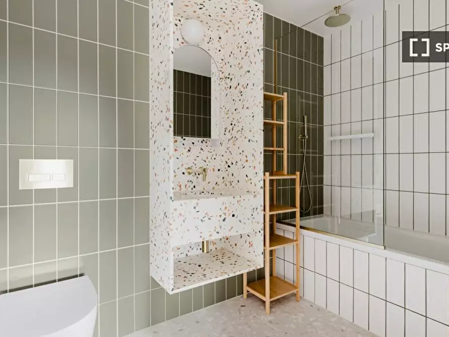 Immagine 15 di Appartamento in affitto  in Haverstock Hill a Camden Town