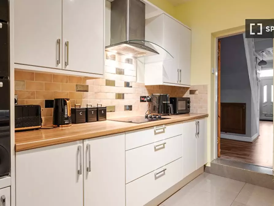 Immagine 17 di Appartamento in affitto  in Gloucester Rd a 