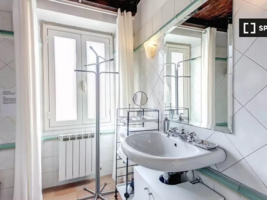 Immagine 15 di Appartamento in affitto  in Via Frangipane a Roma