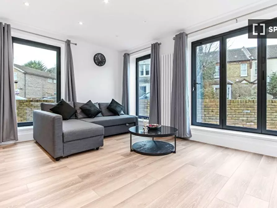Immagine 11 di Appartamento in affitto  in Vincent Rd a Croydon