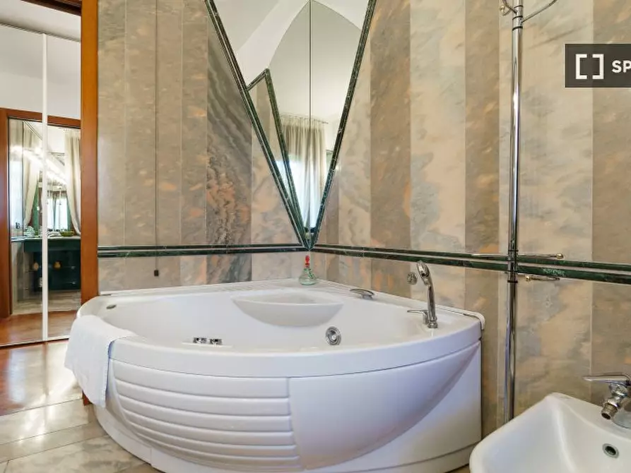 Immagine 2 di Appartamento in affitto  in Viale S. Gimignano a Milano