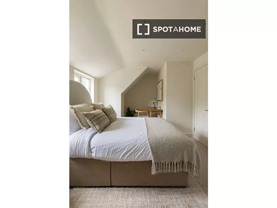 Immagine 6 di Appartamento in affitto  in Lyndhurst Avenue a Barnet
