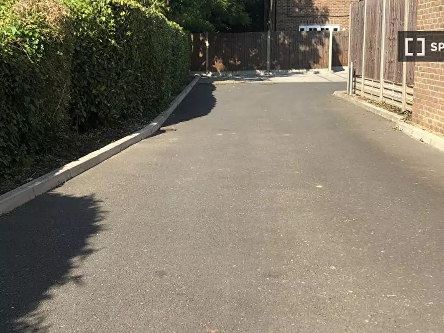 Immagine 6 di Camera condivisa in affitto  in Radcliffe Rd a Croydon