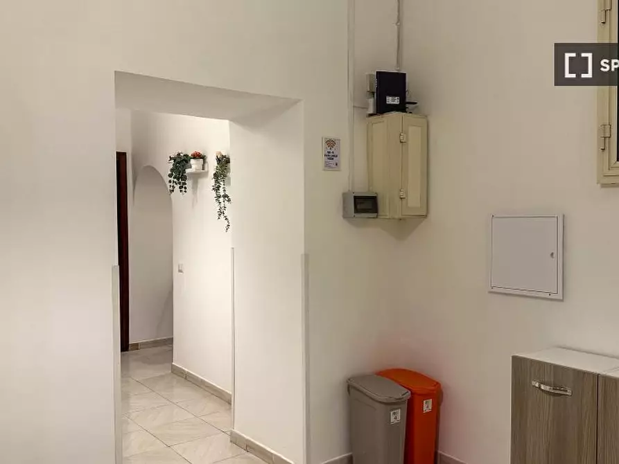 Immagine 8 di Camera condivisa in affitto  in Vico Sedil Capuano a Napoli