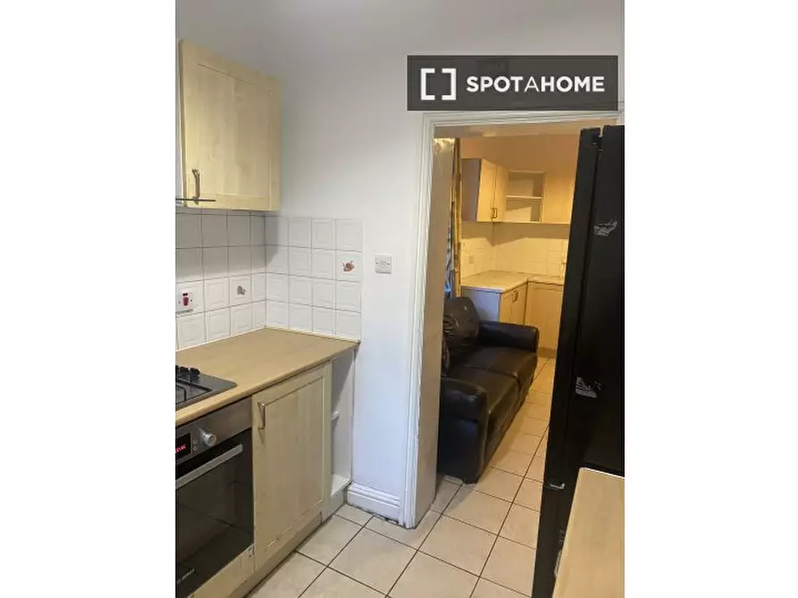 Immagine 11 di Camera condivisa in affitto  in Nottingham Rd a 