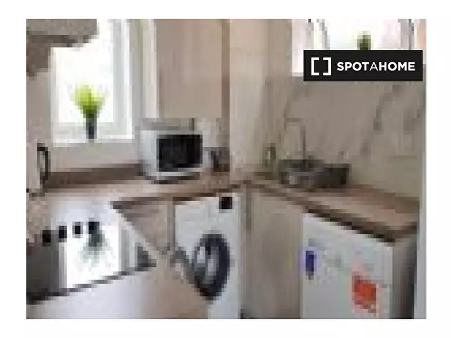 Immagine 2 di Appartamento in affitto  in St Mary's Cres a 