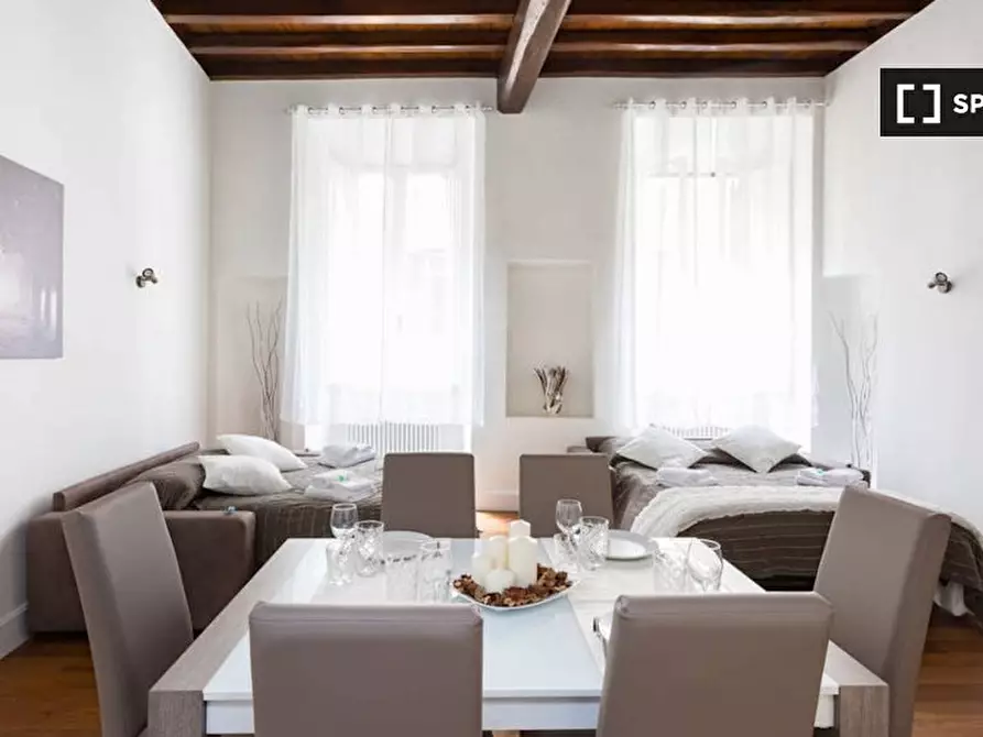 Immagine 12 di Appartamento in affitto  in Via di Campo Marzio a Roma