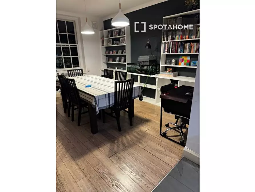 Immagine 2 di Appartamento in affitto  in Vicarage Cres a Wandsworth