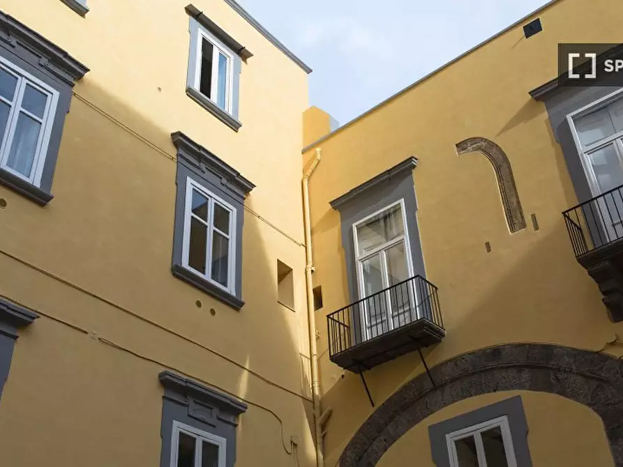 Immagine 19 di Appartamento in affitto  in Vico SS. Filippo e Giacomo a Napoli